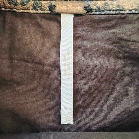 Free People Vegan Leather Leopard Print Mini Skirt 10 - Picture 3 of 4
